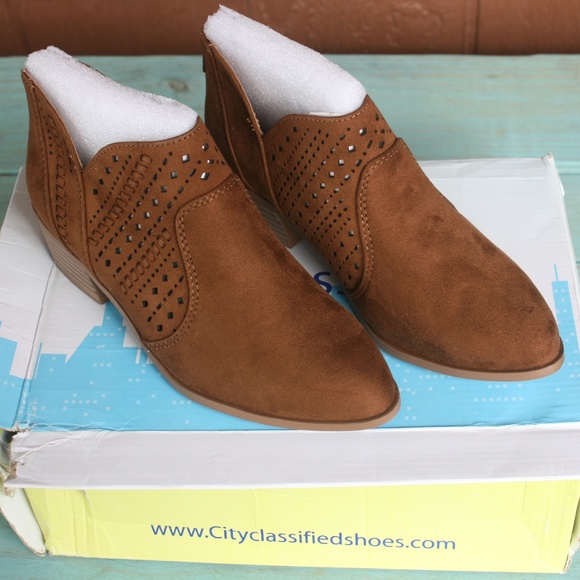 City Classified Emerge Chestnut Cut Out Boots - Picture 3 of 8